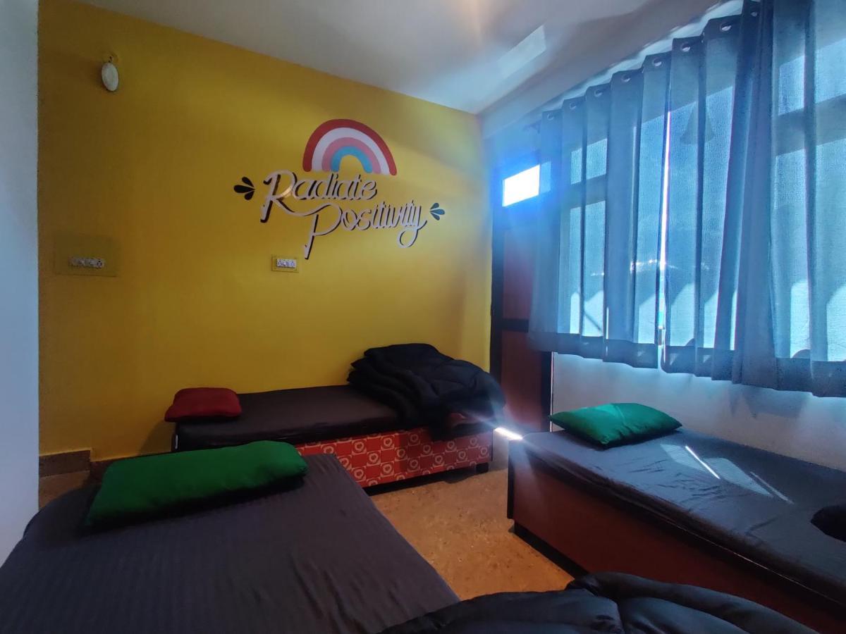 Nomads Hostel Tosh Екстер'єр фото